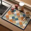 Patrón a cuadros vintage forma irregular tierra de diatomeas absorbente cuero encimera de cocina posavasos de café escritorio resistente al calor mantel individual