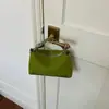 Elegante y chic bolso de mano tipo dumpling para mujer, nuevo modelo otoño e invierno 2026, patchwork de estampado de leopardo de lujo ligero para uso diario, bolso de hombro y cruzado