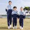 Uniforme escolar de primaria primavera y otoño tres piezas Ropa de clase estilo británico para niños ropa deportiva jardín de infantes traje de ropa de jardín