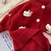 Casaco Suéter Redondo com Gato KT 3D para Meninas, Novo Outono/Inverno 2026 Cardigã Vermelho Super Estiloso Versátil