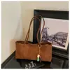 Bolso bandolera de estilo retro transfronterizo para mujer, nuevo bolso tote simple de moda 2026, bolso de hombro de alto valor