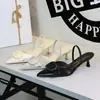 9727-AK333 Hebilla de cinturón de moda estilo europeo y americano, zapatos de mujer con punta afilada adornados, sandalias de tiras de tacón de aguja sexys con espalda descubierta