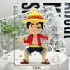 Llavero de One Piece Colgante de Goma Blanda Animación de Dibujos Animados Luffy Llavero de Coche Adornos Colgantes Caja Sorpresa Muñeca Pequeña Personalización