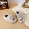 Pantufas fofas e doces florais para meninas, nova coleção outono/inverno 2026, forradas com fleece para aquecimento, pantufas de algodão slip-on versáteis e confortáveis.