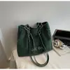 Bolsas Casuais Versáteis para Revenda para Mulheres 2025 Novo Inverno Grande Capacidade Bolsa de Ombro para o Dia a Dia Bolsa de Ombro para Estudante