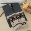 Leggings gruesos forrados de polar para niñas con calcetines integrados, nuevos pantalones deportivos ajustados para niños de otoño e invierno estilo universitario con cintura alta