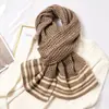 Bufanda hueca cálida estilo coreano ins otoño e invierno versátil moda estudiante bufanda tejida de doble cara nueva para mujer estilo japonés