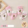 Colección de otoño e invierno: Calcetines para bebé recién nacido, diseño lindo y cómodo de oso de dibujos animados, calcetines cálidos y acogedores hasta la pantorrilla para niños