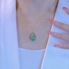 Colar com pingente de gota d'água verde design de nicho corrente clavícula celebridade da internet Alto senso moda simples temperamento de luxo leve colar