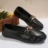 Cross2026 Primavera Otoño Nuevo Fondo Plano Boca Baja Europeos y Americanos Elegantes Mocasines con Cadena Metálica Zapatos Casuales para Mujer Zapatos de Vestir