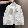 Chaqueta de Hombre Nueva Estilo Simple para Viajar al Trabajo Diario Versátil de Marca de Moda Tendencia Logo Bordado Pequeña Decoración Manga Larga