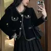 Cárdigan de punto estilo francés, una nueva pieza chic de abrigo con un aire sofisticado y elegante, hecho con pelo sintético de visón, perfecto para otoño e invierno, y que irradia un aura de moda y estilo.