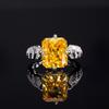Joyería Zhuangshengsheng Base de Cobre Chapado en Oro Diamante de Alto Carbono Corte Flor de Hielo Rectangular Gordo Cobre Incrustado Anillo de Lujo Elegante y Accesible para Mujeres 10*12