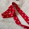 Elegante bufanda larga versátil de seda con lunares, diadema de nicho de alta gama para coletas, cinta para bolso, nuevo accesorio para el cabello