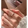 Anel Pequeno, Requintado e Simples de Borboleta em Prata de Lei 925 para Mulheres com Diamantes, Design de Nicho, Empilhável, Dedo Indicador Versátil, Alto Padrão