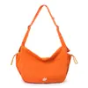 Bolsa Nueva con Cierre, Ultraligera, Gran Capacidad, Bolso Cruzado Casual y Versátil para Hombres, Bolsa Tipo Dumpling, Bolso de Viaje para Mujer con Logo Estampado