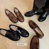 Mocasines con Borlas Estilo Británico para Mujer, Nuevos, Piel Genuina, Punta Redonda, sin Cordones, Suela Suave, Versátiles para el Trabajo, Zapatos Pequeños de Piel