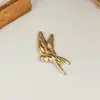 Coleção de Broches Irregulares de Pérola Flor de Cruzamento para Mulheres, Luxo Leve, Alto Padrão, Retrô, Broche Versátil com Corsage para Terno