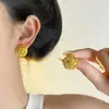 Pendientes de Copo de Nieve Estilo Minimalista Francés para Mujer, Nicho de Lujo de Gama Alta, Únicos y Versátiles, Nuevos Pendientes 2025