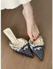 Nuevo estilo 2026, sandalias de cordones elegantes y cómodas con un lazo, perfectas para la temporada temprana, con un hermoso diseño de lunares y punta fina, zapatos de tacón alto para mujer