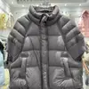Colete de Penugem de Pato Branco 90 Outono e Inverno Novo Estilo Europeu Gola Alta Manga Tricotada Feminino Curto Design Tendência Colete