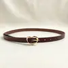 Hebilla con forma de corazón cinturón delgado moda femenina versátil cinturón de cuero negro marrón simple cadena decorativa para la cintura