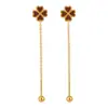 Nuevos Pendientes Coreanos de Nicho Combinación de Cuatro Corazones Trébol de Cuatro Hojas Estilo Ins Moda Elegantes Versátiles Pendientes de Acero de Titanio