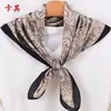 Pañuelo Cuadrado de Satén Imitación Seda 70*70 con Borde Negro Estampado Pañuelo de Cachemir al por Mayor Pañuelo Cuadrado Estampado Estilo Europeo y Americano