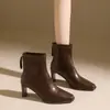 Botines de Moda Negros de Tacón Grueso para Mujer 2026 Estilo Coreano de Moda Invierno Nuevos Botines de Tacón Alto Cierre Trasero Punta Cuadrada Botas Adelgazantes