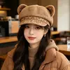 Chapéu octogonal retro japonês com estampa de leopardo para mulheres, boné de boina de pelúcia com orelhas para outono e inverno, faz o rosto parecer menor, boina fofa e versátil