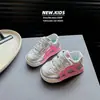 Nueva colección Primavera/Otoño 2024: zapatillas sin cordones para niños, zapatillas deportivas antideslizantes, zapatillas de entrenamiento alemanas para bebés y niños pequeños, zapatos casuales de moda unisex de suela blanda