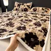 Protetor de cama espesso de pelo de coelho para o inverno, colcha acolchoada estilo tatami retrô, lençol com forro de fleece, conjunto de três peças para dormitórios