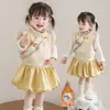 Nuevo Vestido de Estilo Chino para Niña para Otoño e Invierno, Engrosado y Cálido, Festivo Vestido Amarillo con Chaleco de Botones