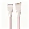 Brocha de base color rosa melocotón en forma de media luna, brocha de base líquida de cabeza plana, brocha de maquillaje ultra delgada que no absorbe, de una sola pasada y sin marcas, brocha para mascarilla de maquillaje