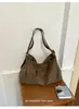 Bolsa de Almofada de Veludo Camurçado de Grande Capacidade Estilo Solto Transfronteiriça Nova Bolsa Tote de Ombro Único Retrô Outono/Inverno 2026