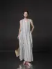 Nuevo Vestido Largo de Algodón y Lino Rayado sin Mangas con Escote en V y Tirantes, Estilo Commuter, Vestido de Falda Evasé Moderno y Elegante, Primavera y Verano 2026
