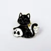 Broche Metálico Temático de Halloween Europeo y Americano Forma de Fantasma de Dibujos Animados Gato Negro Insignia de Animal Accesorios para Mochila Ropa