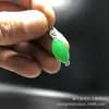 Colgante de Jade Malayo, Verde Esmeralda Oro Incrustado Jade Forma de Gota de Agua Columna de Dragón Hebilla de Paz Colgante de Jade Suministro de Regalo Mayorista Jade y Artículos de Jade