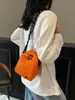 Bolsa Pequena Transversal para Celular de Alta Qualidade para Mulheres Outono e Inverno 2025 Nova Leve Versátil Multiuso Bolsa Concha