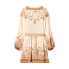 Amazon Ropa de Mujer al por Mayor 2026 Primavera Nuevo Estilo Resort Vestido con Estampado de Posicionamiento Vintage Cuello en V Manga Larga Corbata