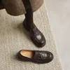 Mocasines Británicos 2026 Estilo Retro para Commuter sin Cordones Suela Gruesa Tacón Medio Aumentador de Altura Piel Genuina