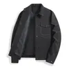 Venta al por mayor transfronteriza de chaquetas sencillas con cuello para hombre, colección otoño 2026, resistentes a las arrugas, adecuadas para ir al trabajo, negocios y uso casual
