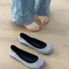 Sapatos Femininos Macios de Solado Flexível Estilo Ballet Francês, Novo Modelo Primavera/Verão 2026, Sapatos Vovó de Boca Rasa, Adequados para Combinar com Saias, Mocassins