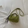Exquisito bolso retro de gamuza de nicho para mujer, nuevo modelo 2026, bolso cruzado casual versátil, bolso de mano pequeño súper popular