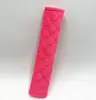 Suministros para automóviles transfronterizos funda protectora para hombro de cinturón de seguridad funda protectora para hombro de automóvil de felpa funda protectora para hombro bordada universal para cuatro estaciones venta al por mayor