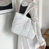 Bolsa de algodón a cuadros bordada, bolsa de gran capacidad para mujer, bolso de axila acolchado estilo 2026, elegante bolsa de mano de lunares
