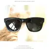 Óculos de Sol Little Pepper Masculino e Feminino Populares Película Colorida Refletiva Tendência da Moda Óculos de Sol Europeus e Americanos 8235 Óculos de Sol