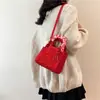 Bolsa de Mão Feminina Novo Estilo, Bolsa de Ombro Design de Nicho Acolchoado Moda Pu, Bolsa Quadrada Pequena Transversal Versátil Exquisita