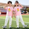 Conjunto de Actividad Padre-Hijo de Jardín de Infantes de Siete Colores Conjunto de Verano para Animación de Desempeño del Día del Niño con Pantalones Largos Blancos