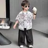 Conjunto de Camisa de Verano Estilo Coreano para Niños 2026, Delgado de Manga Corta para Niños, Atuendo de Verano de Dos Piezas Elegante y Moderno para Bebés